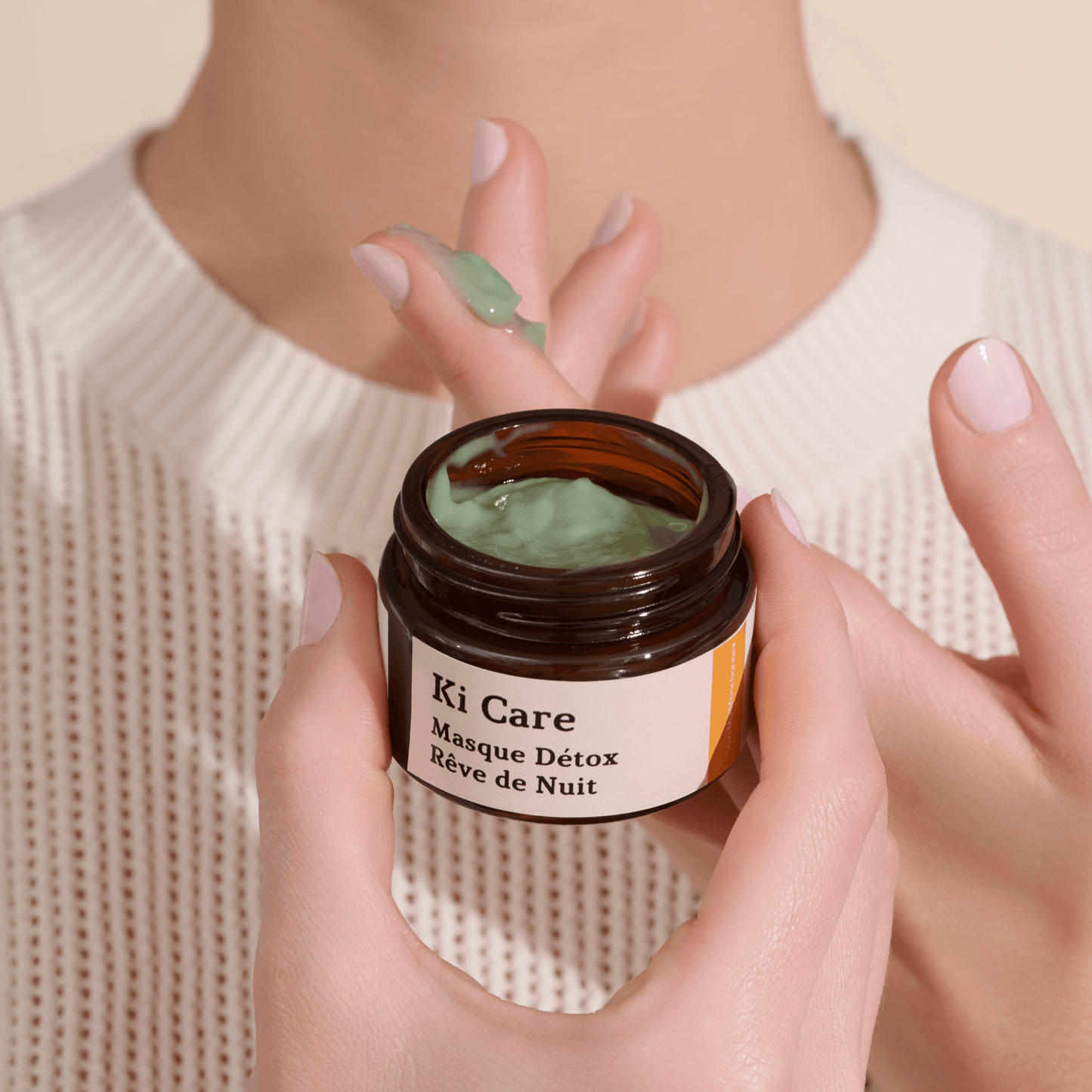 Mascarilla nocturna purificante con extractos de Reishi, té verde y piña. 50 ml.