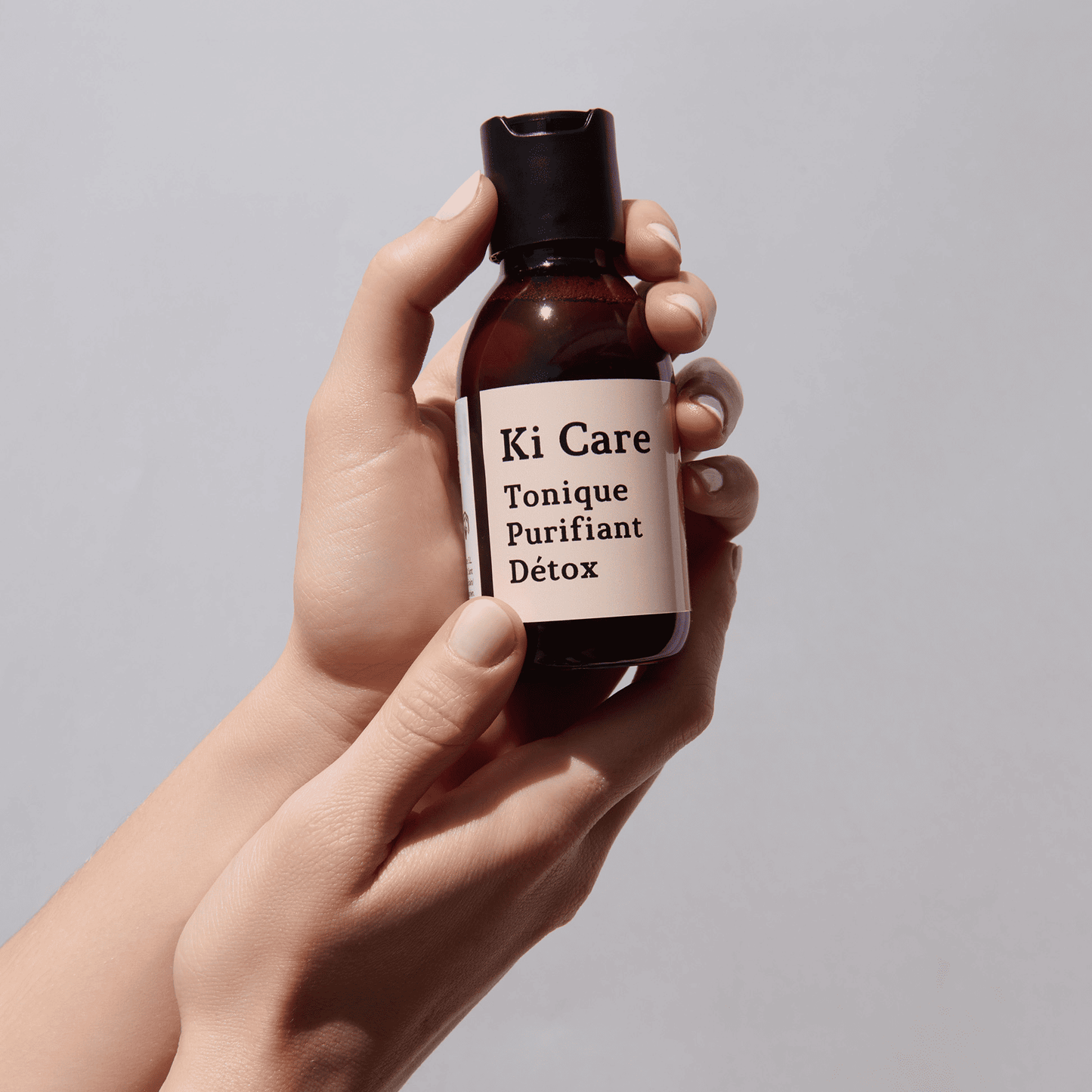 Tonico Hidratante Facial de 15ml con Ingredientes Naturales como la Alantoína, Niacinamida y Rieshi