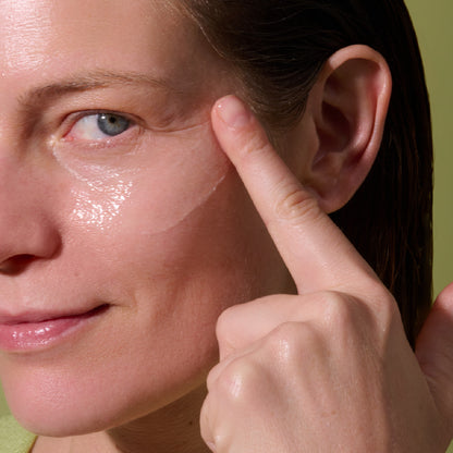Contorno de Ojos para una ojera hidratada